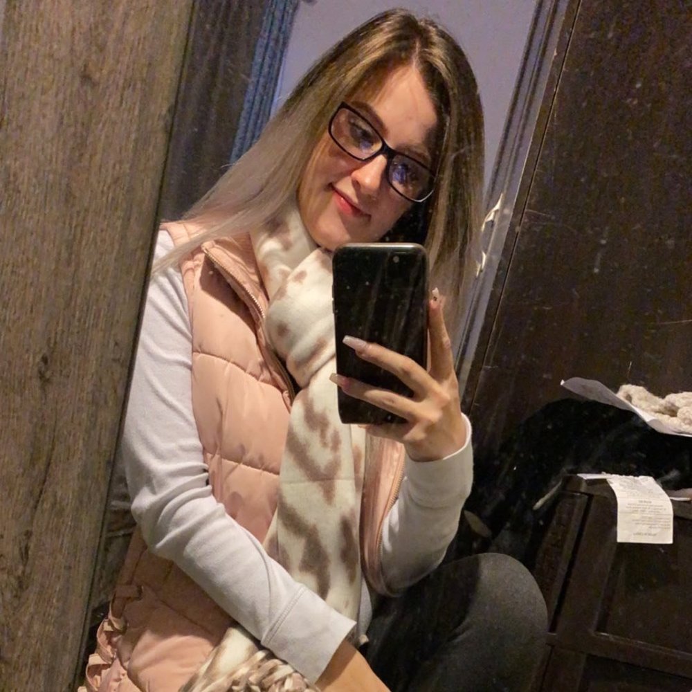 Meet your Posher, Marina